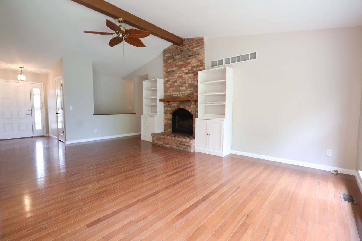 House for rent at 622 Rustic Valley Dr, Ballwin, MO 63021