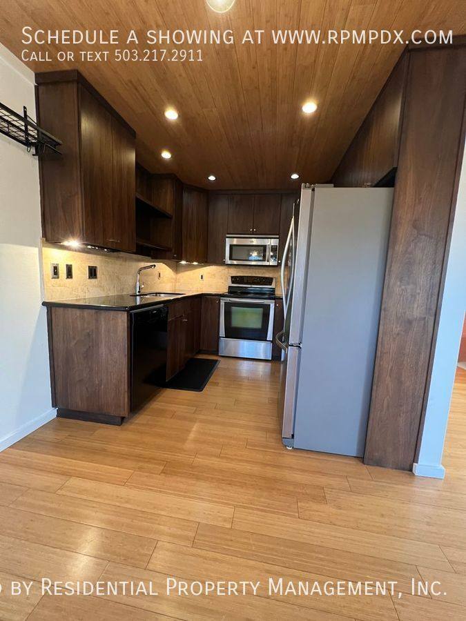 Townhouse for rent at 5715 NE Sacramento St #10, Portland, OR 97213