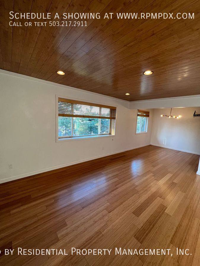 Townhouse for rent at 5715 NE Sacramento St #10, Portland, OR 97213