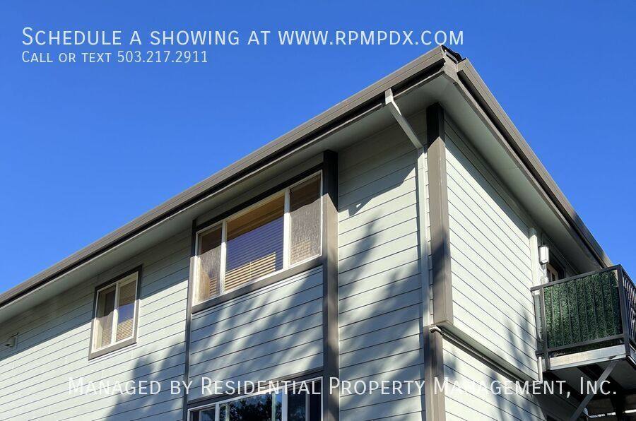 Townhouse for rent at 5715 NE Sacramento St #10, Portland, OR 97213
