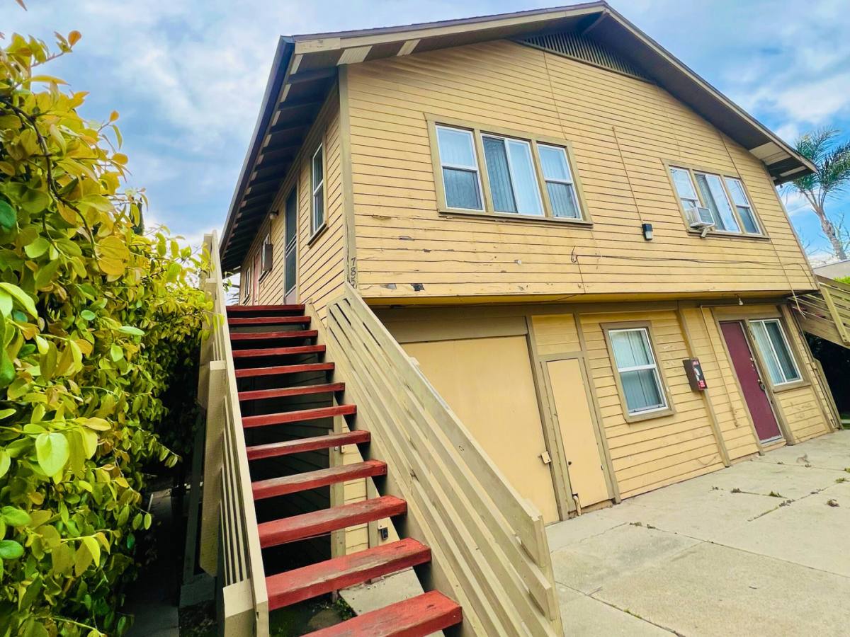 Apartment for rent at 783-789 Freeman Ave, Long Beach, CA 90804
