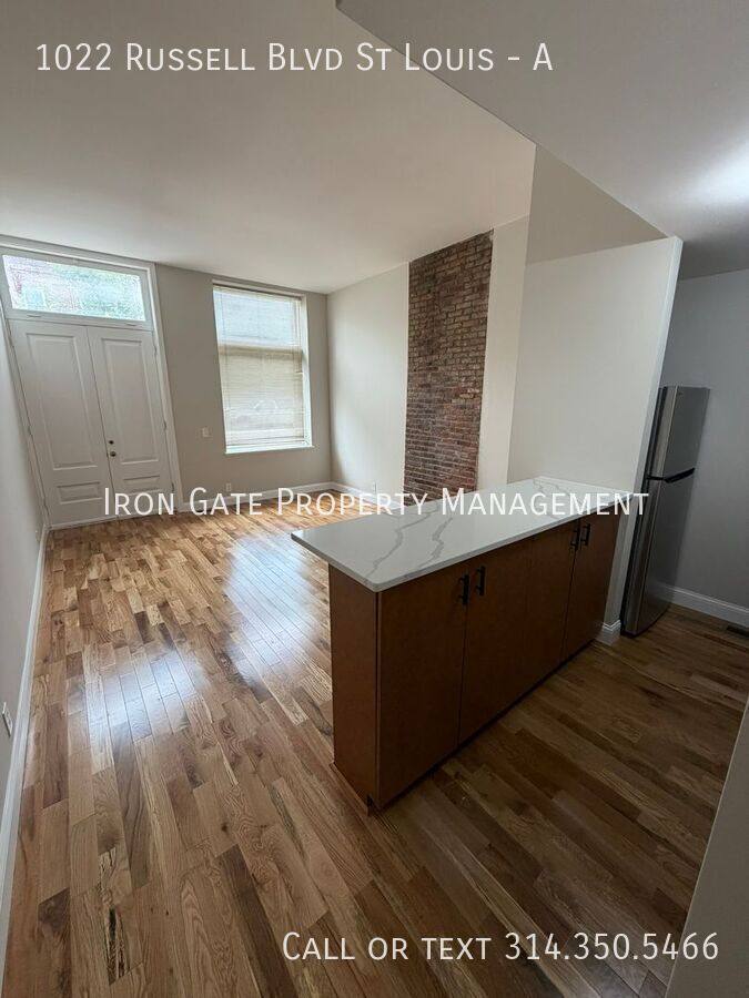 Apartment for rent at 1022 Russell Blvd, Saint Louis, MO 63104