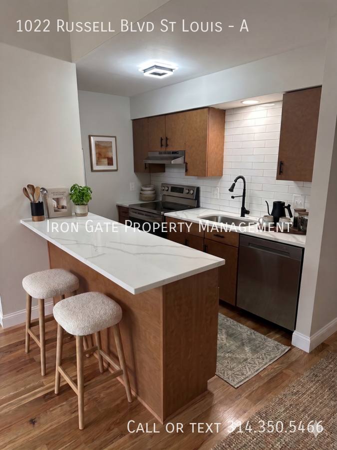 Apartment for rent at 1022 Russell Blvd, Saint Louis, MO 63104