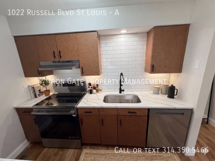 Apartment for rent at 1022 Russell Blvd, Saint Louis, MO 63104