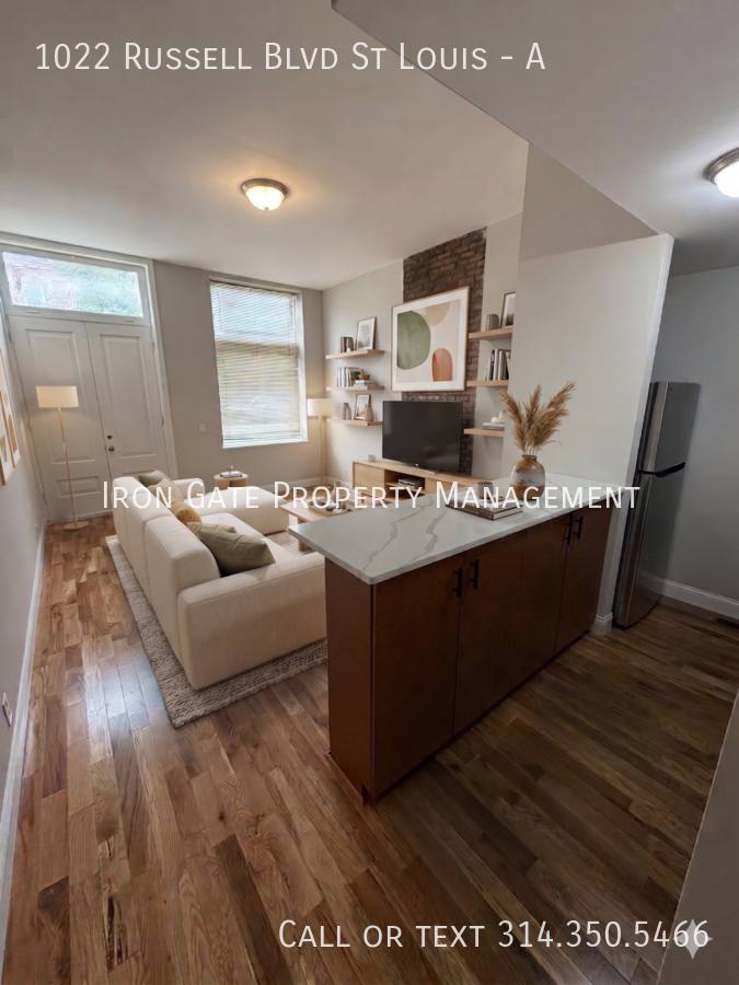 Apartment for rent at 1022 Russell Blvd, Saint Louis, MO 63104