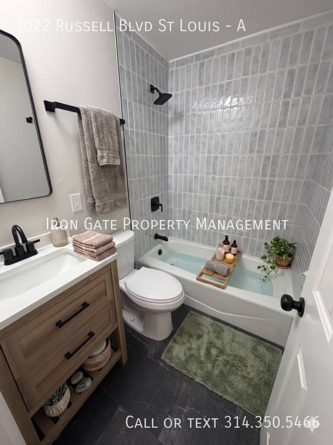 Apartment for rent at 1022 Russell Blvd, Saint Louis, MO 63104
