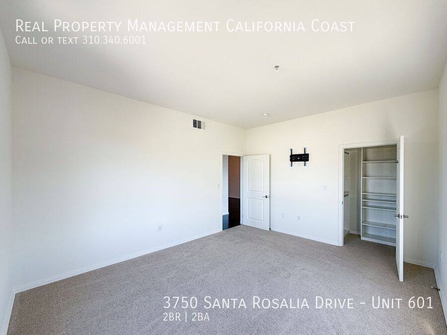 Apartment for rent at 3750 Santa Rosalia Dr #601, Los Angeles, CA 90008