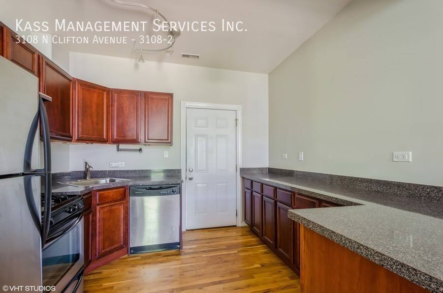 Apartment for rent at 3108 N Clifton Ave #2, Chicago, IL 60657