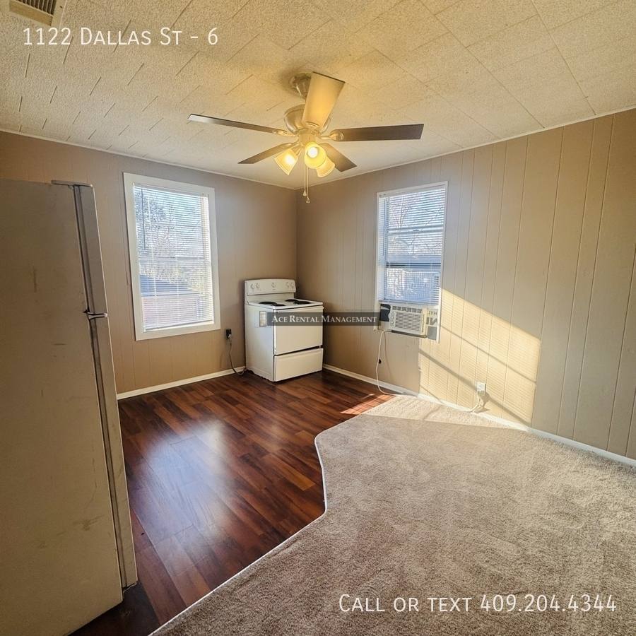 Apartment for rent at 1122 Dallas St #6, Port Neches, TX 77651