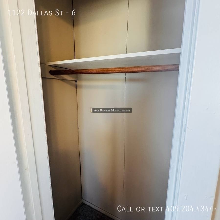 Apartment for rent at 1122 Dallas St #6, Port Neches, TX 77651