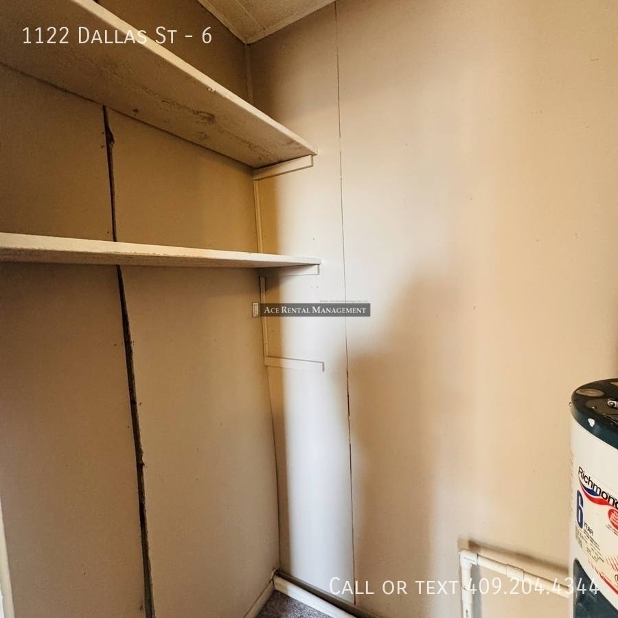Apartment for rent at 1122 Dallas St #6, Port Neches, TX 77651