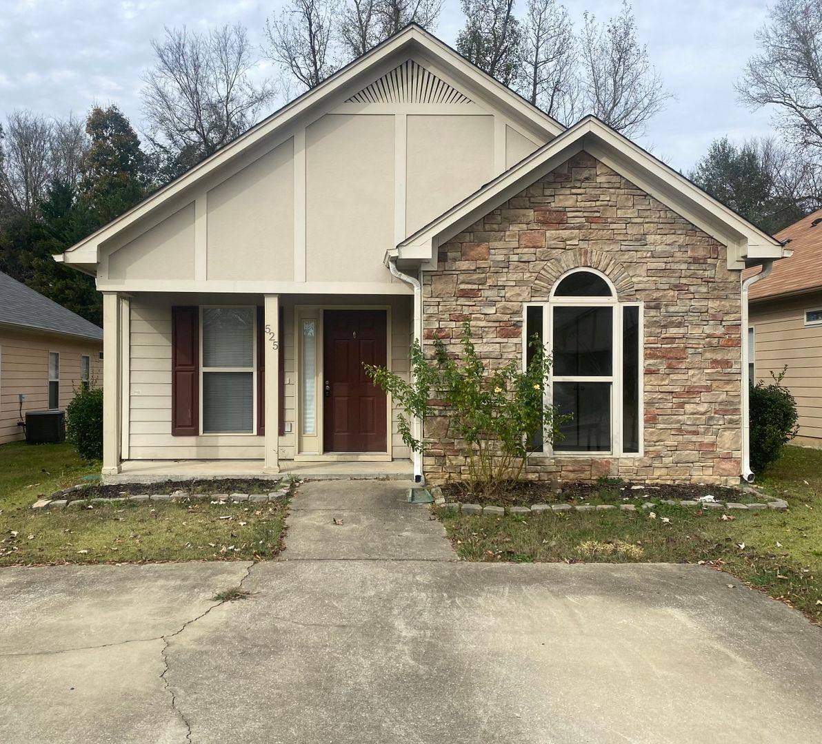 House for rent at 525 Fox Run Circle, Pell City, AL 35125
