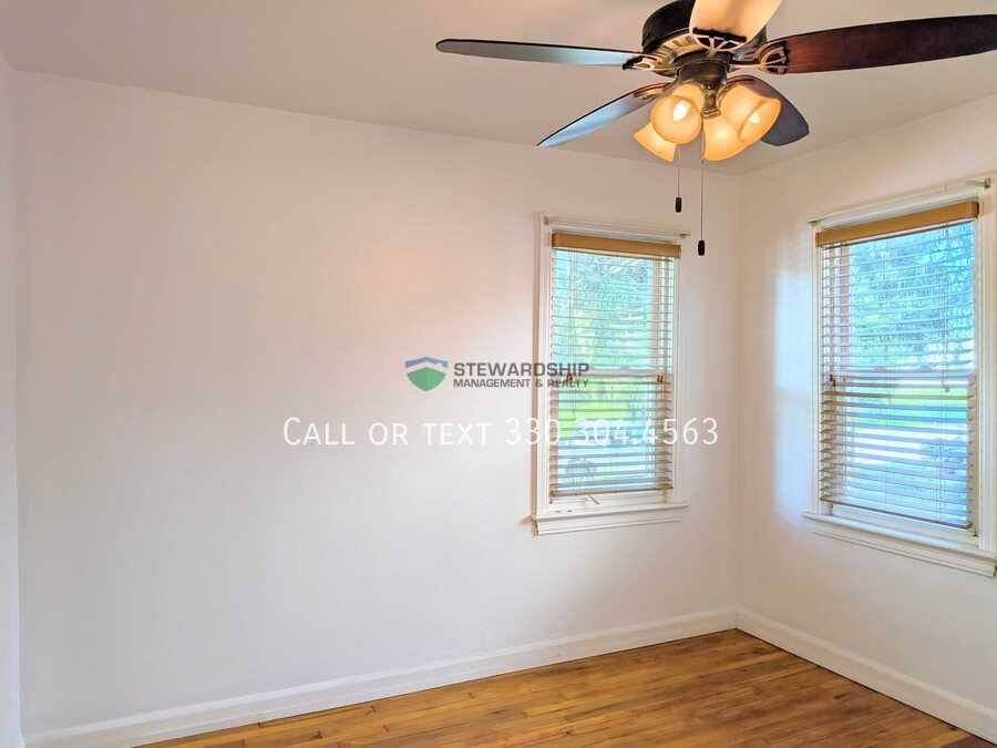 House for rent at 1512 Forest Ave SE, Massillon, OH 44646