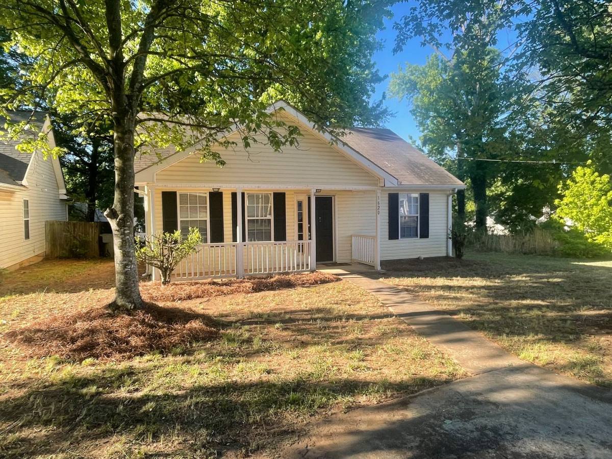 House for rent at 1620 Ervin Lane, Pineville, NC 28134