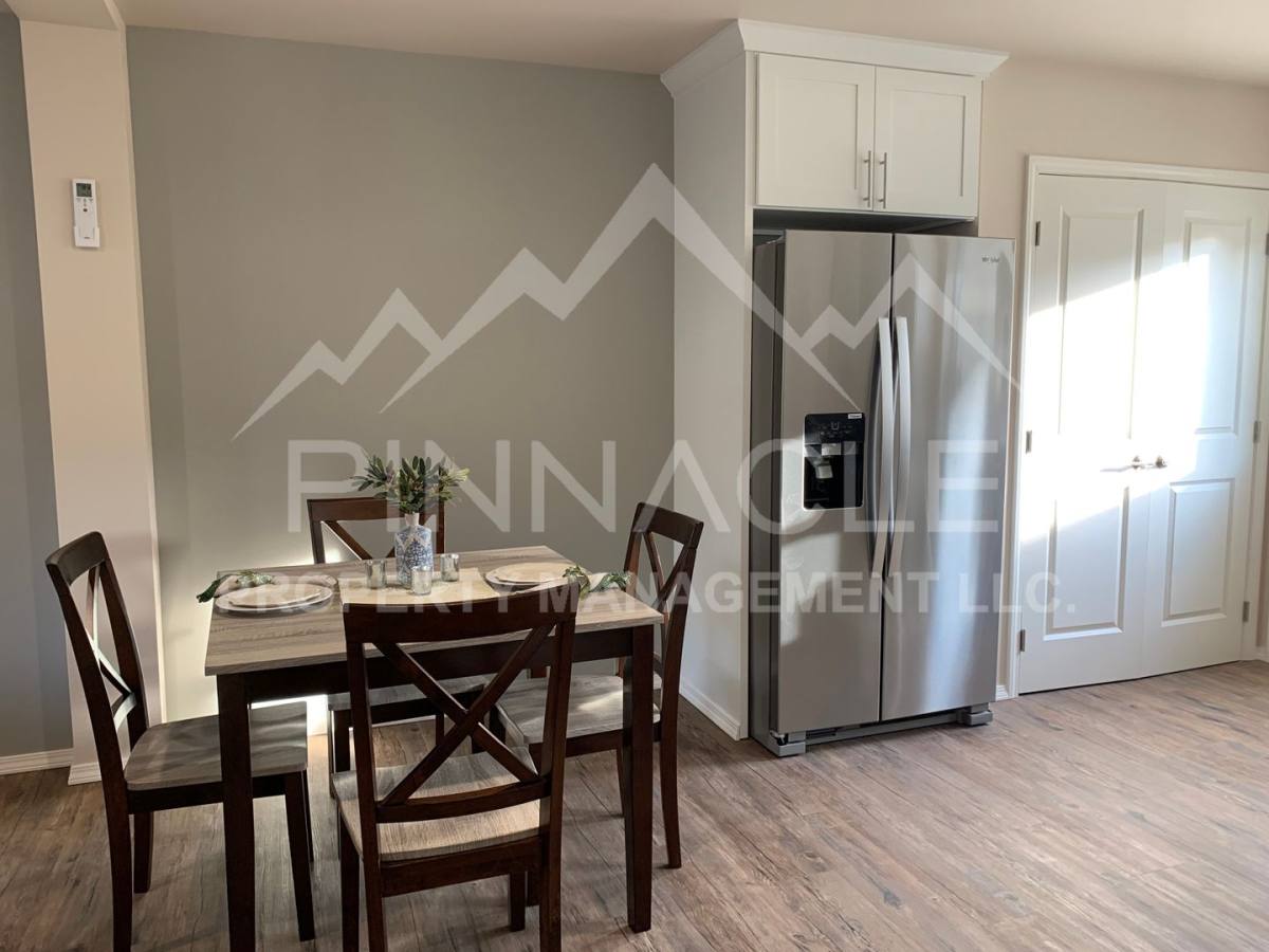 Townhouse for rent at 615 N 1st St, Selah, WA 98942