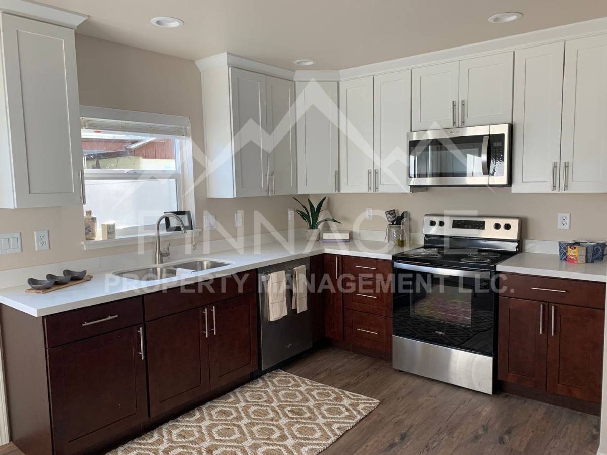 Townhouse for rent at 615 N 1st St, Selah, WA 98942