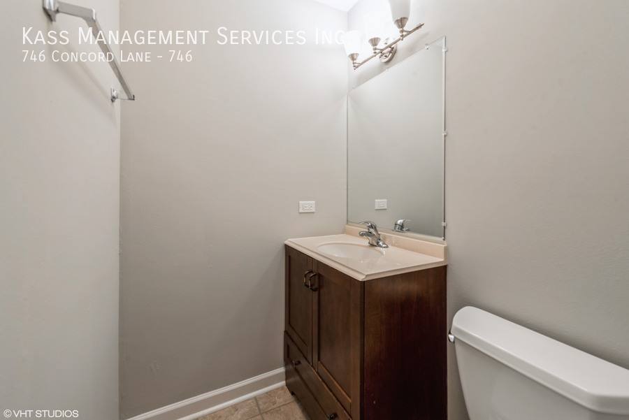 Townhouse for rent at 746 Concord Lane #746, Barrington, IL 60010