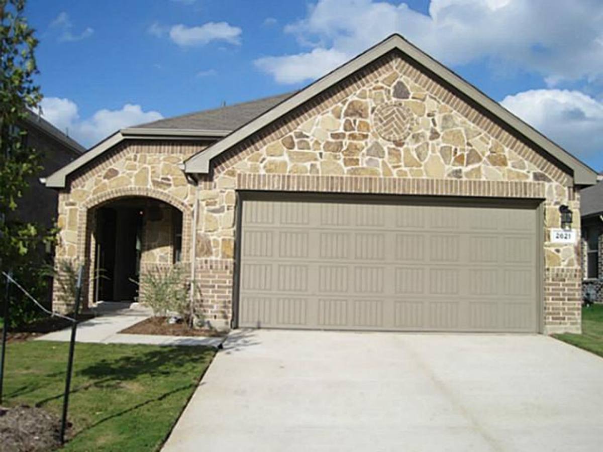 House for rent at 2621 Frisco Wood Dr, Keller, TX 76244