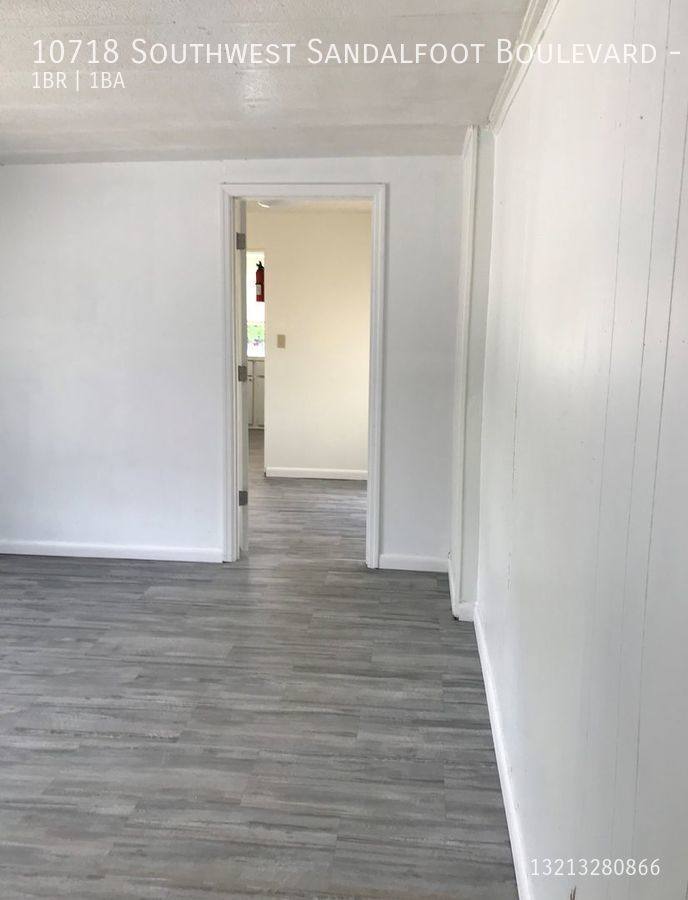 Apartment for rent at 10718 SW Sandalfoot Blvd E, Boca Raton, FL 33428