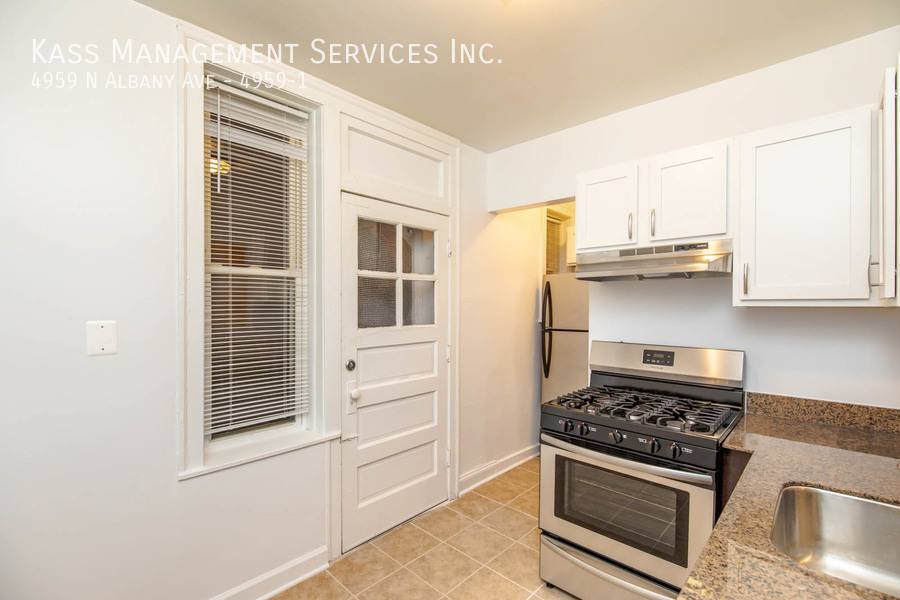 Apartment for rent at 4959 N Albany Ave #1, Chicago, IL 60625