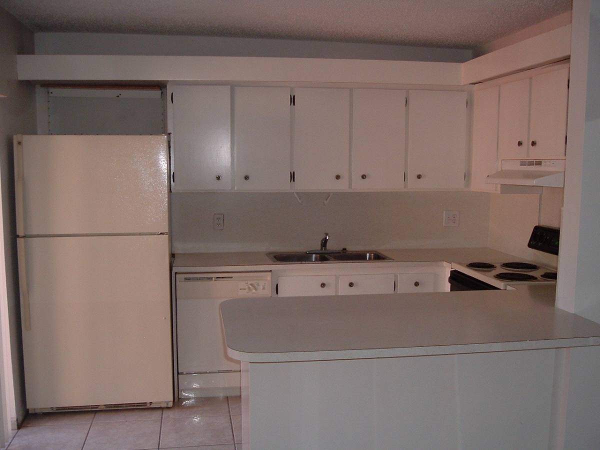 Townhouse for rent at 1714-B Forest Lakes Circle, West Palm Beach, FL 33406