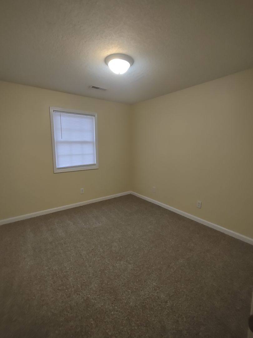 Apartment for rent at 295 Tara Court, Benton, KY 42025