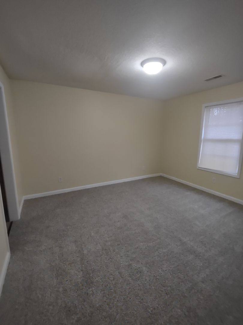 Apartment for rent at 295 Tara Court, Benton, KY 42025