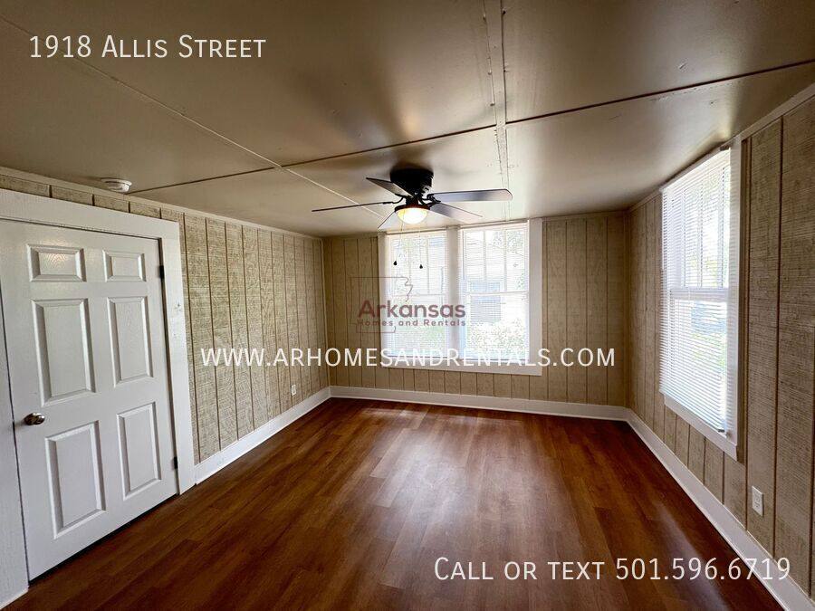 House for rent at 1918 Allis St, Little Rock, AR 72204