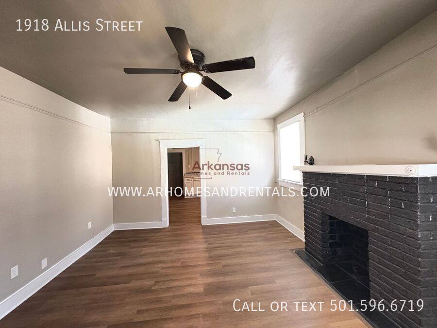 House for rent at 1918 Allis St, Little Rock, AR 72204