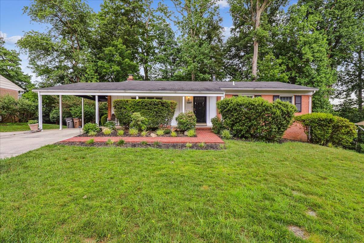 House for rent at 1397 Canterbury Way, Potomac, MD 20854