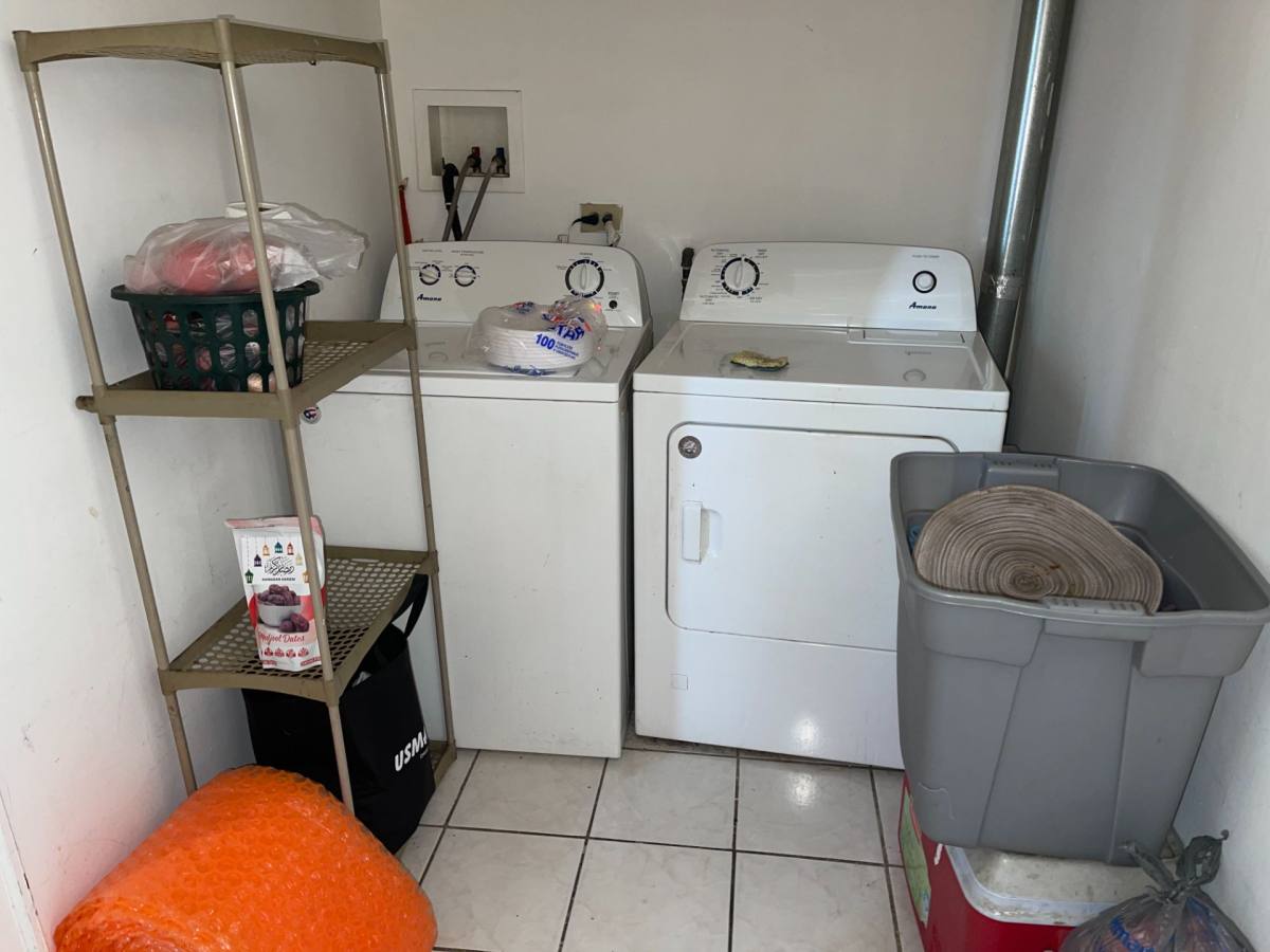 Apartment for rent at 6431 N California Ave #2S, Chicago, IL 60645