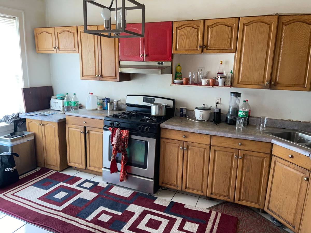 Apartment for rent at 6431 N California Ave #2S, Chicago, IL 60645