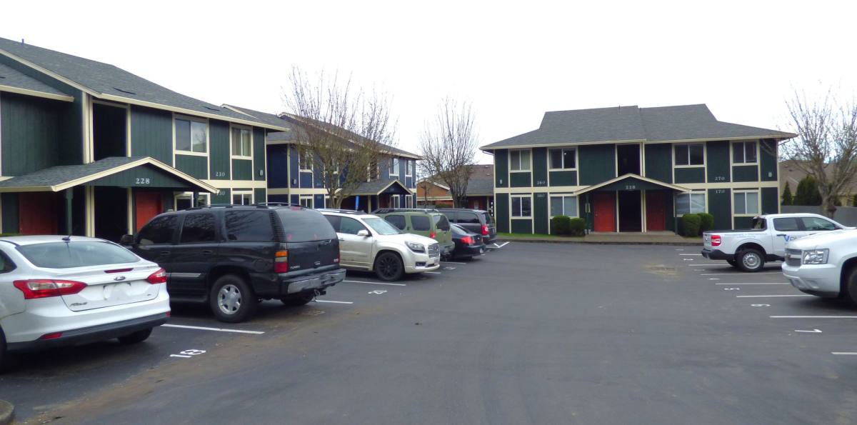 Apartment for rent at 228 Stoneway Dr NW, Salem, OR 97304