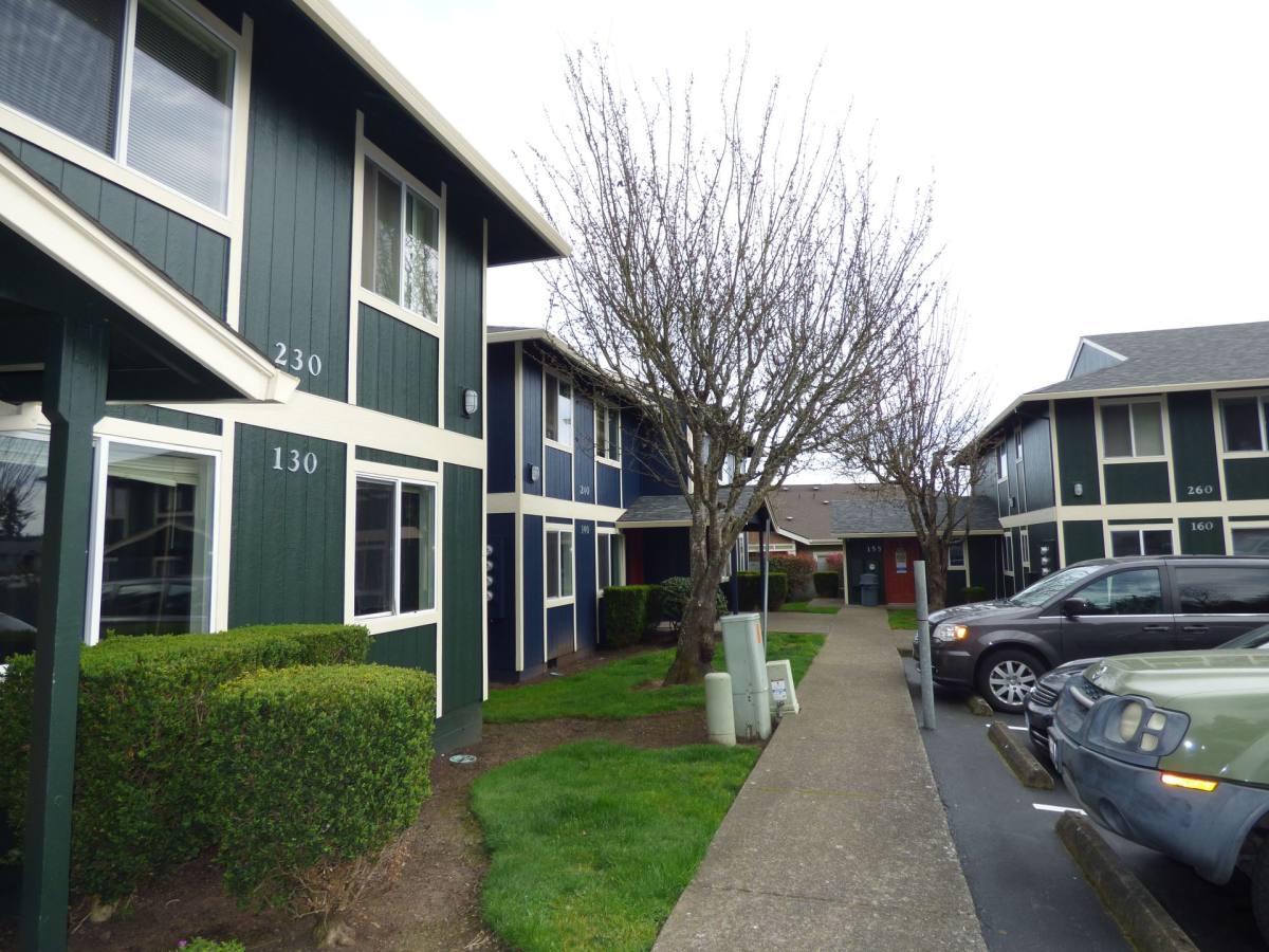 Apartment for rent at 228 Stoneway Dr NW, Salem, OR 97304