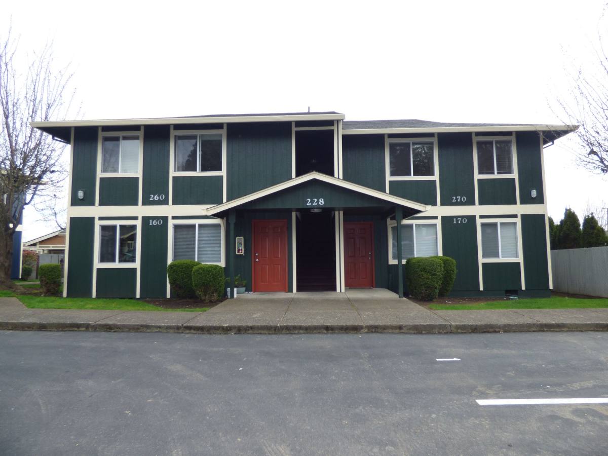 Apartment for rent at 228 Stoneway Dr NW, Salem, OR 97304