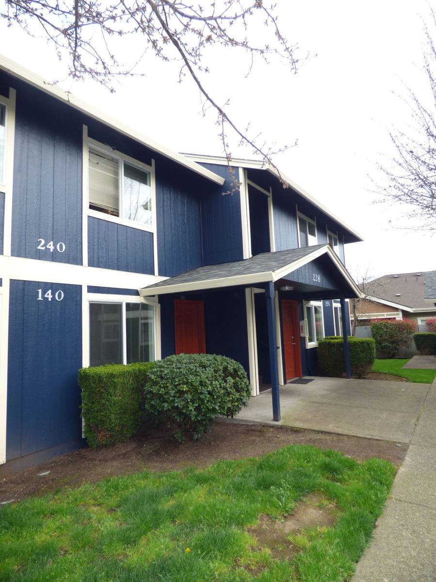 Apartment for rent at 228 Stoneway Dr NW, Salem, OR 97304