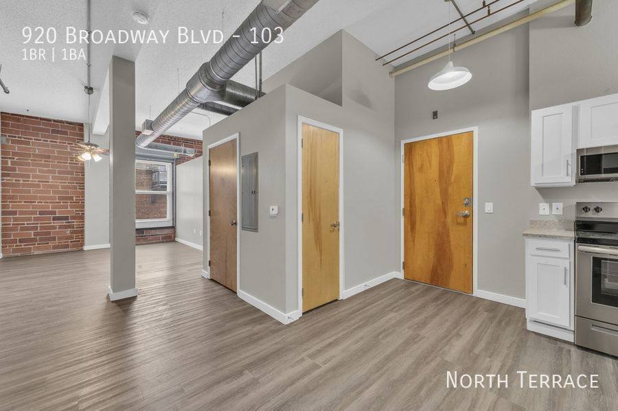 Apartment for rent at 920 Broadway Blvd #103, Kansas City, MO 64105