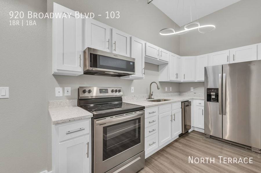 Apartment for rent at 920 Broadway Blvd #103, Kansas City, MO 64105