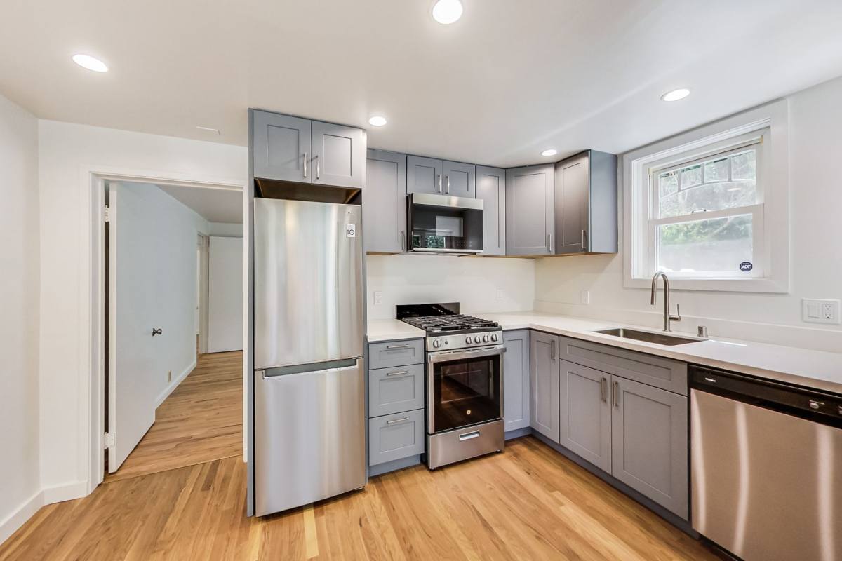 Apartment for rent at 816 Peninsula Ave, Burlingame, CA 94010