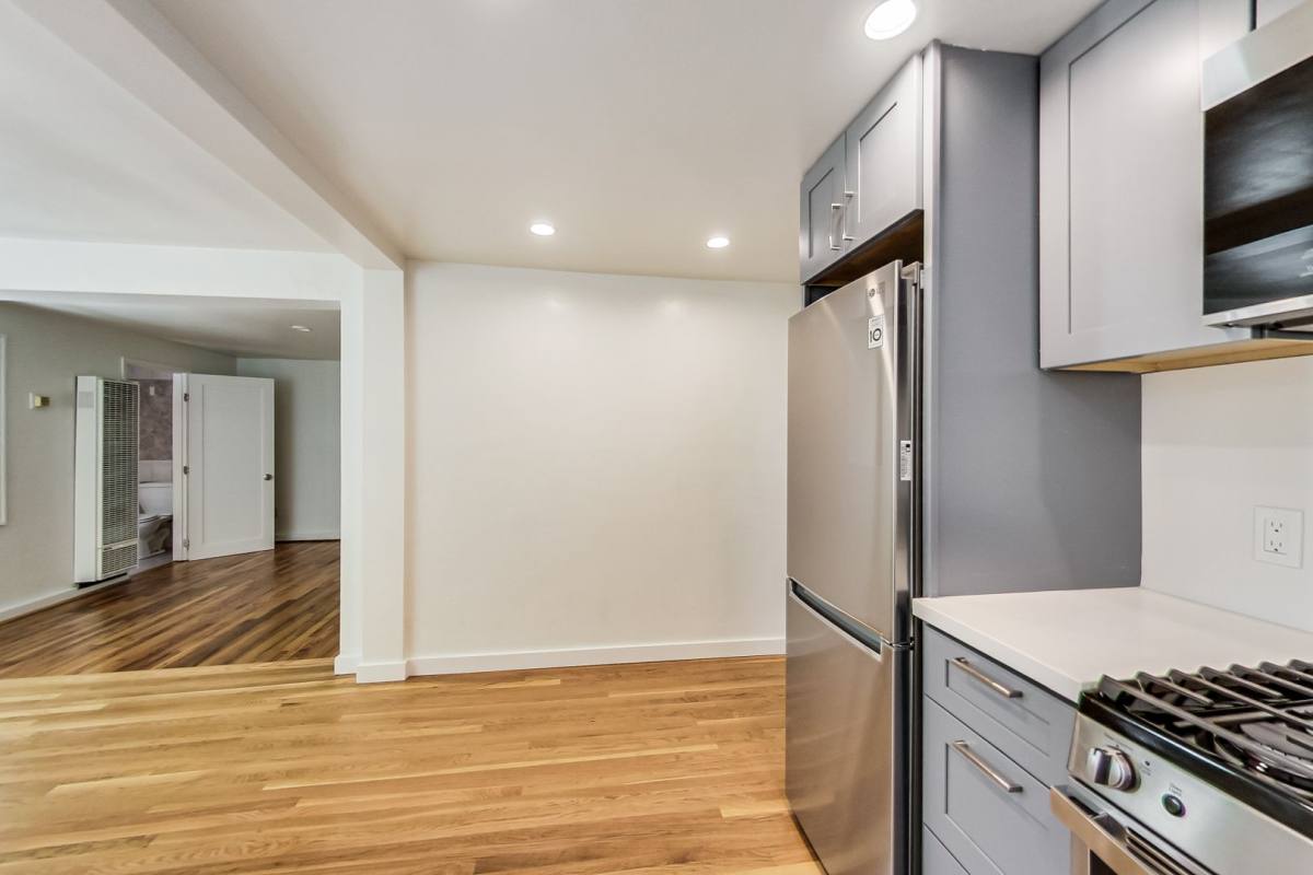 Apartment for rent at 816 Peninsula Ave, Burlingame, CA 94010