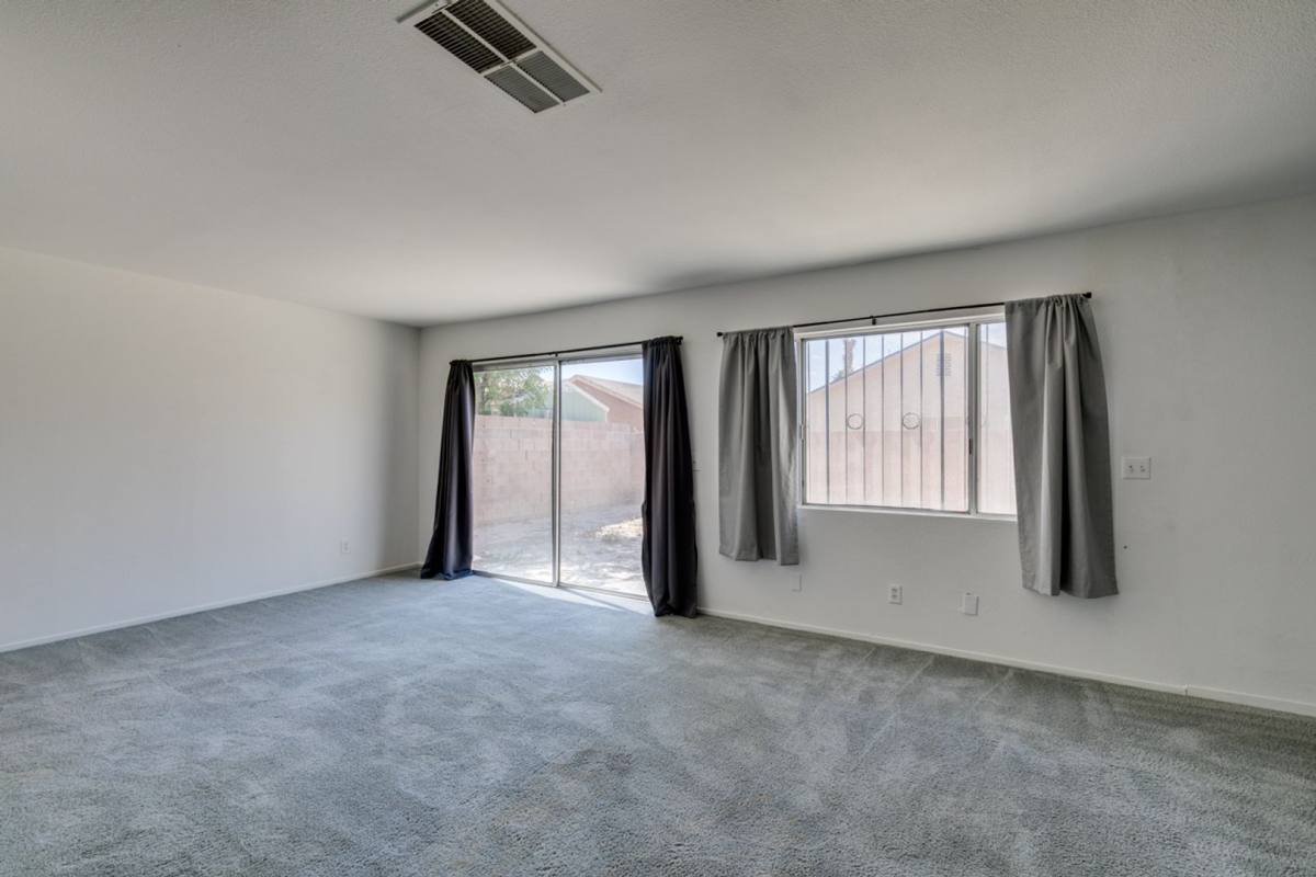 Townhouse for rent at 4335 Galore Ave, Las Vegas, NV 89115