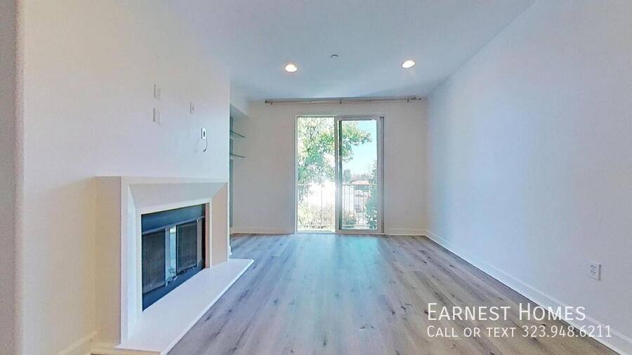 Condo for rent at 14412 Killion St #401, Van Nuys, CA 91401