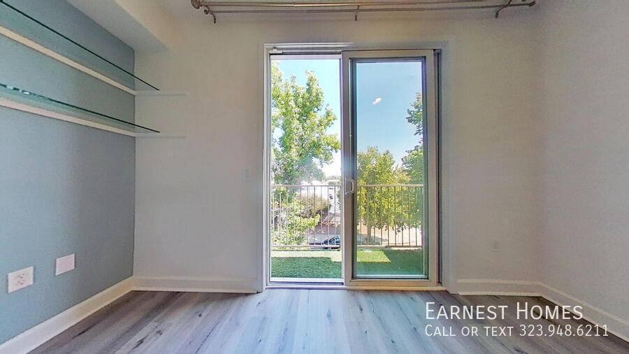 Condo for rent at 14412 Killion St #401, Van Nuys, CA 91401