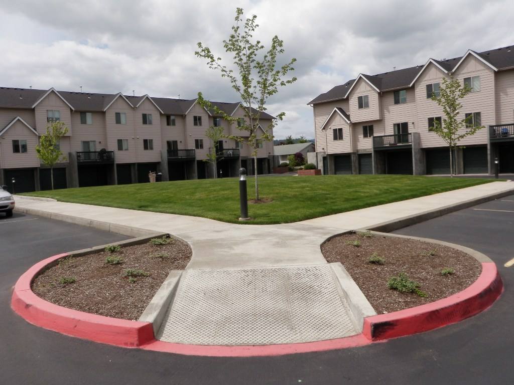 Townhouse for rent at 1727 SW Stanford St, Corvallis, OR 97333