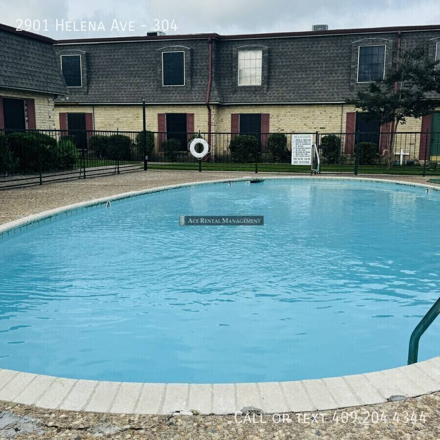 Townhouse for rent at 2901 Helena Ave #304, Nederland, TX 77627