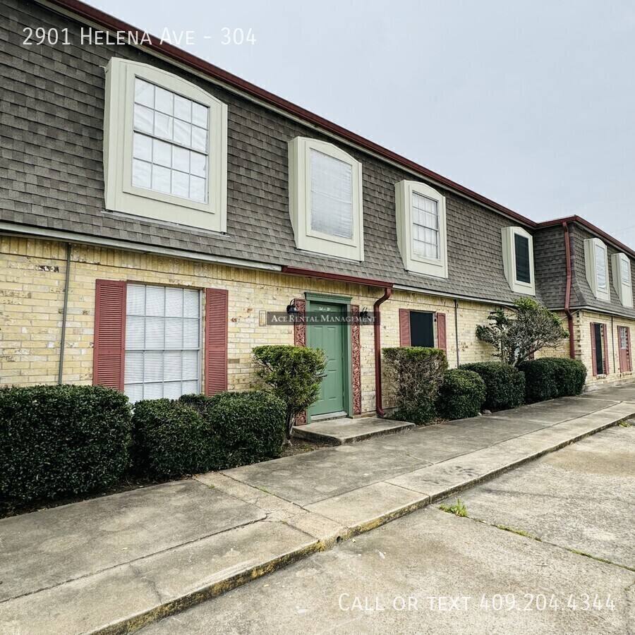 Townhouse for rent at 2901 Helena Ave #304, Nederland, TX 77627