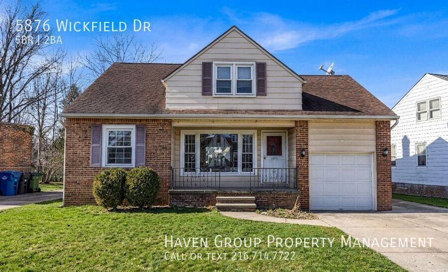 House for rent at 5876 Wickfield Dr, Cleveland, OH 44130