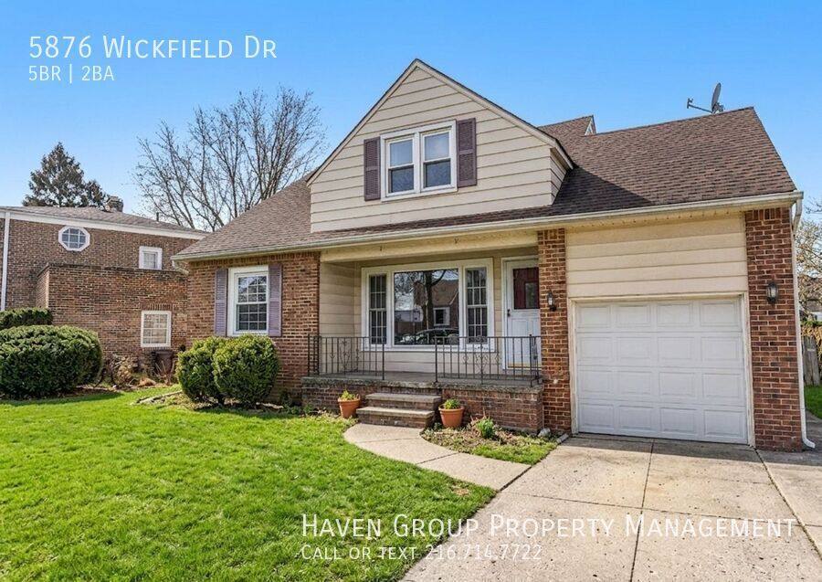 House for rent at 5876 Wickfield Dr, Cleveland, OH 44130