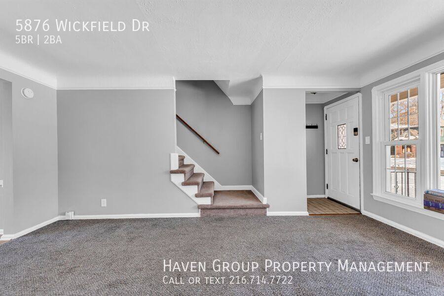 House for rent at 5876 Wickfield Dr, Cleveland, OH 44130