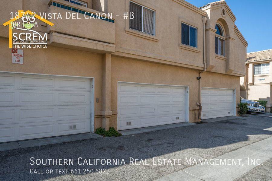 Townhouse for rent at 18742 Vista Del Canon #B, Newhall, CA 91321